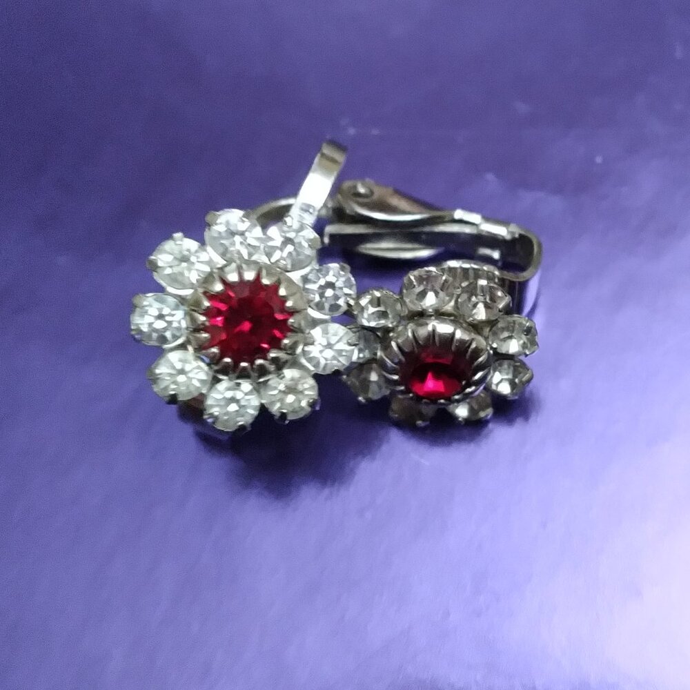 Elegant earrings, Gem red stones, Made in Europe